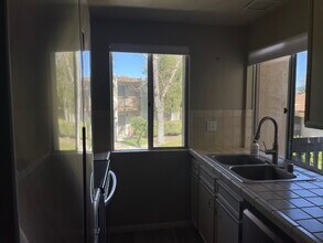 5350 Baltimore Dr in La Mesa, CA - Foto de edificio - Building Photo