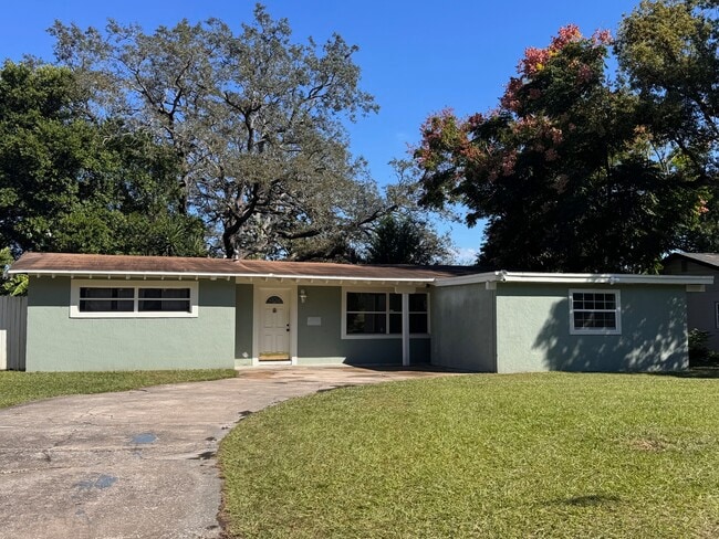 2429 Sandy Ln in Orlando, FL - Building Photo - Building Photo