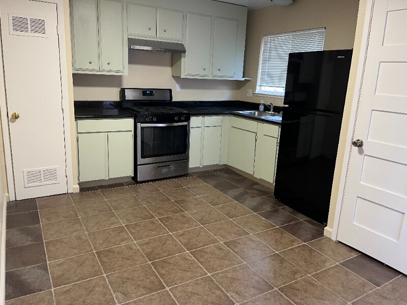 2016 22nd St in San Pablo, CA - Building Photo