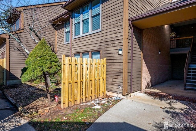 property at 133 Oakmont Ct