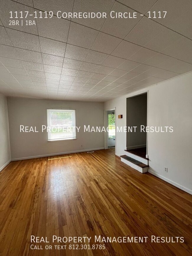 1117-1119 Corregidor Cir in Evansville, IN - Building Photo - Building Photo