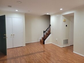 15808 Haynes Rd in Laurel, MD - Foto de edificio - Building Photo