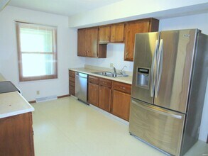 4401 E Cambridge Ct in Bloomington, IN - Foto de edificio - Building Photo