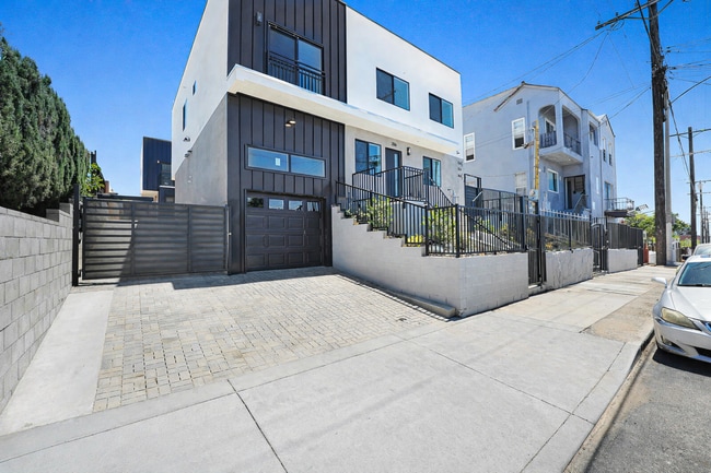 property at 356 N Chicago St