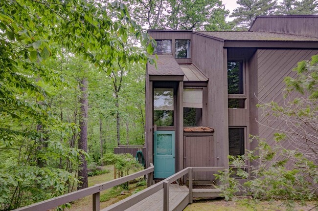 property at 73 Kearsarge Woods Ln