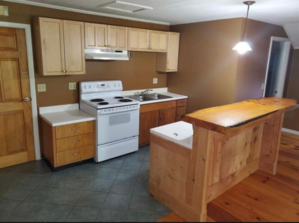 694 Church Hill Rd, Unit 3 in Charlotte, VT - Building Photo