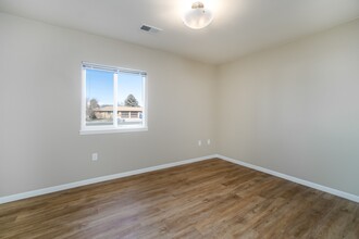 Ridgeview Apartments in Loveland, CO - Building Photo - Building Photo