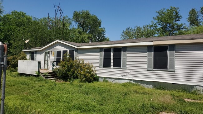 property at 615 E College St