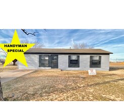 3417 E 16th St in Lubbock, TX - Building Photo
