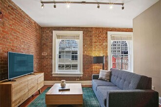 822 Perdido St in New Orleans, LA - Building Photo - Building Photo