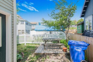 44-1 North Ave, Unit Apt 1 in Burlington, VT - Building Photo