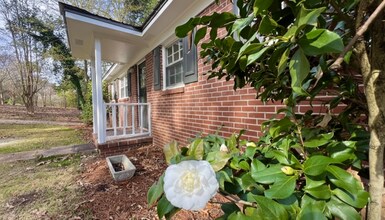 1121 E Magnolia Ave in Auburn, AL - Building Photo - Building Photo