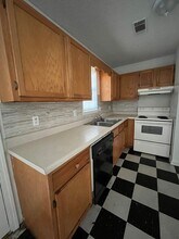 306 N Pool St in Austin, AR - Foto de edificio - Building Photo