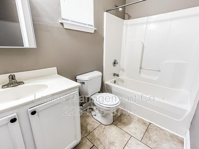 1916 Eagle St in New Orleans, LA - Building Photo - Building Photo