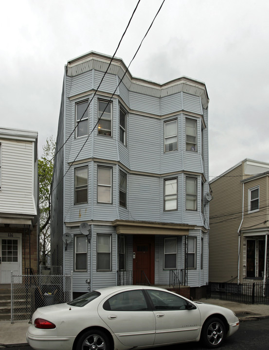 114 Woodlawn Ave in Jersey City, NJ - Foto de edificio