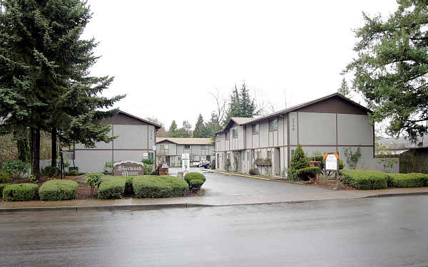 Sherwood Manor Apartments in Forest Grove, OR - Building Photo - Building Photo