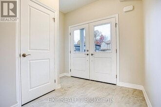 26 Willson Dr in Thorold, ON - Building Photo - Building Photo