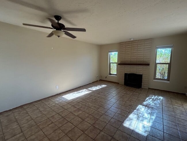2275 Palmer Dr in Lake Havasu City, AZ - Building Photo - Building Photo