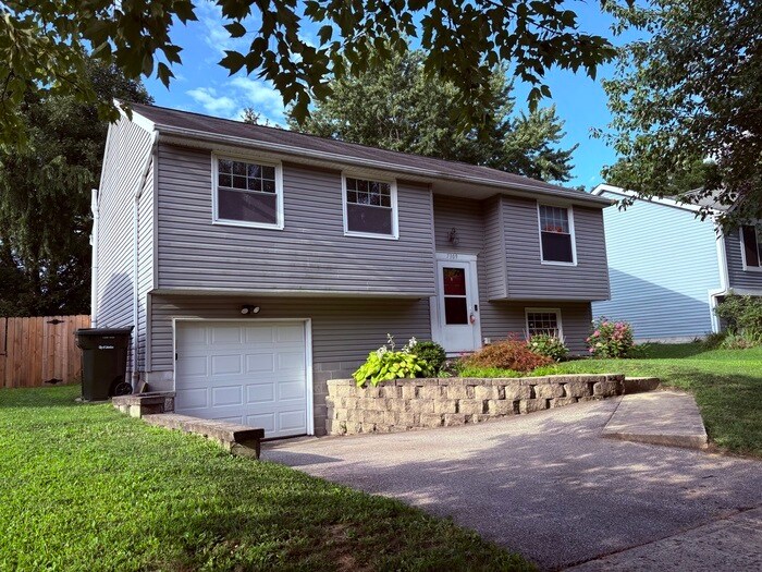 7309 Schoolcraft Ln in Columbus, OH - Building Photo