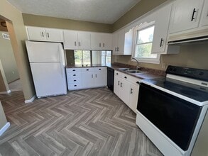 200 1/2 Easterday Dr in Shipshewana, IN - Building Photo - Building Photo