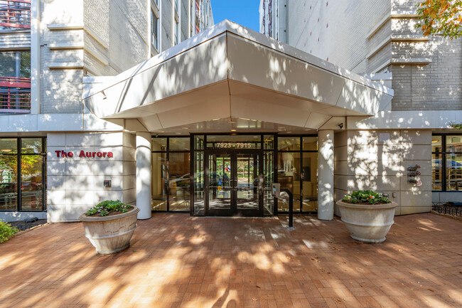 The Aurora Condominiums in Silver Spring, MD - Foto de edificio - Building Photo