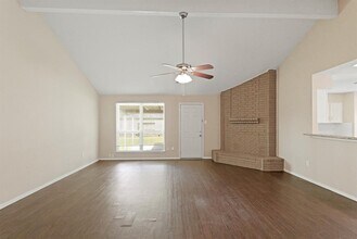 6934 Renfro Dr in Richmond, TX - Building Photo - Building Photo