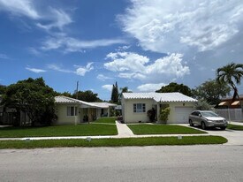 1712 Fletcher St in Hollywood, FL - Building Photo