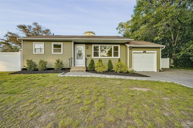 property at 22 S Haven Dr
