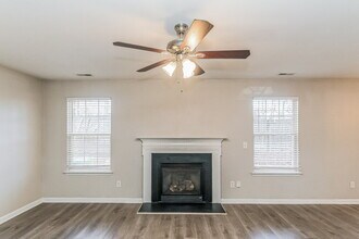 6021 Herston Rd in Raleigh, NC - Foto de edificio - Building Photo