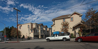 1403 Connecticut St in Los Angeles, CA - Foto de edificio - Building Photo