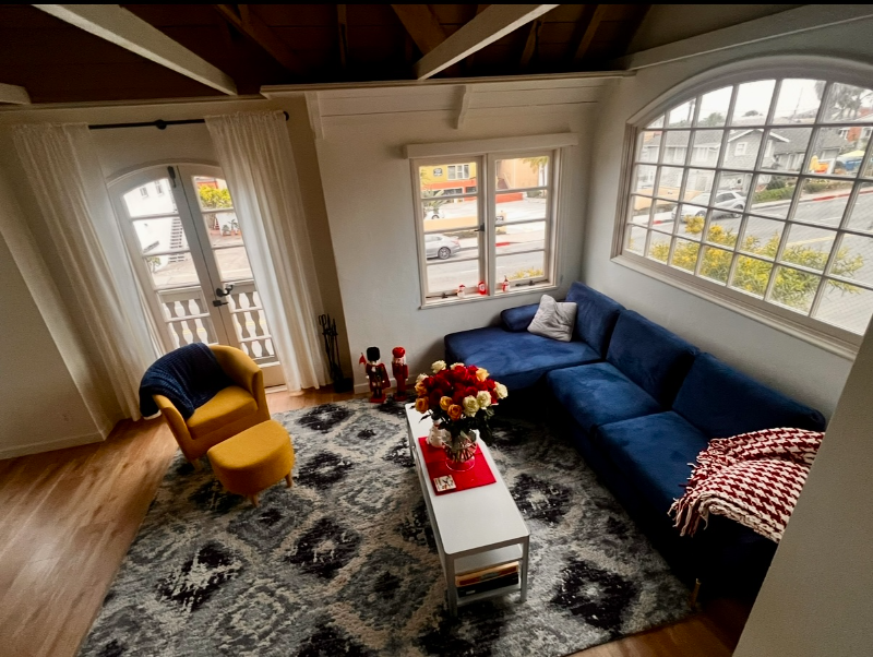 1111 Glenneyre St in Laguna Beach, CA - Building Photo