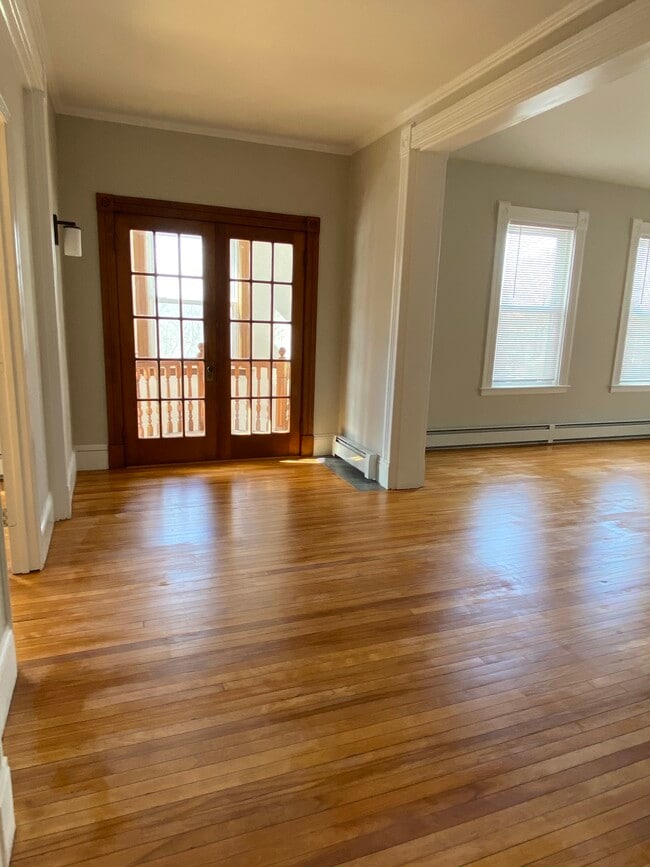 34 Uxbridge St, Unit 34 Uxbridge Street in Worcester, MA - Foto de edificio - Building Photo