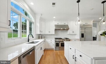 6634 Brawner St in McLean, VA - Building Photo - Building Photo