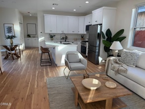 1150 W 1st St in Oxnard, CA - Foto de edificio - Building Photo