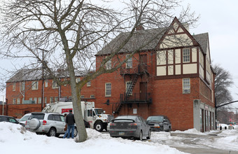 The Kingsbury Building in Shaker Heights, OH - Building Photo - Building Photo