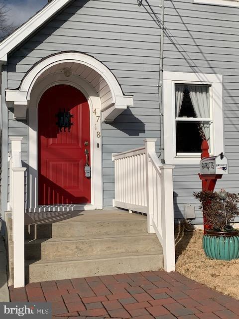 property at 4718 Ruatan St