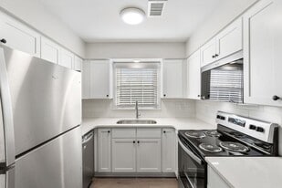 163 S Eagle Creek Dr in Lexington, KY - Building Photo