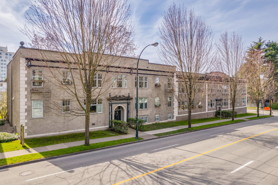 Randolph in Vancouver, BC - Building Photo