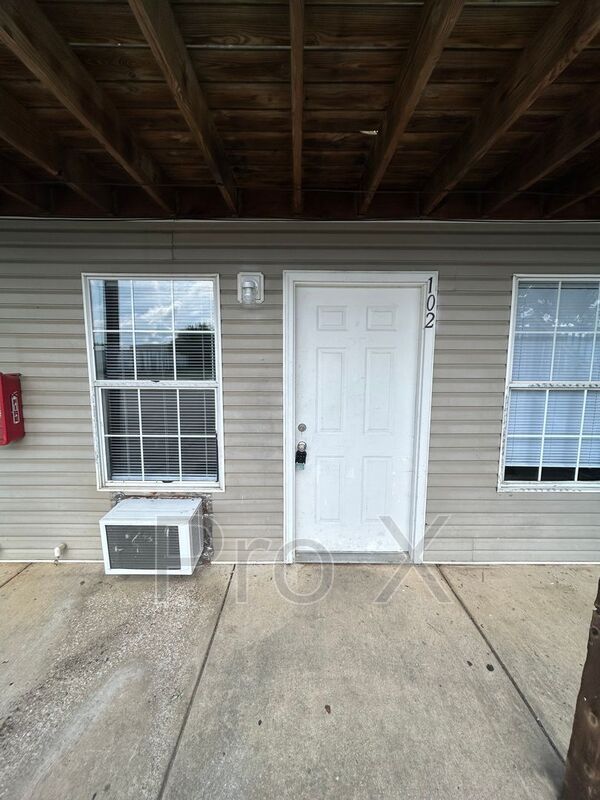 property at 1414 S Powell St