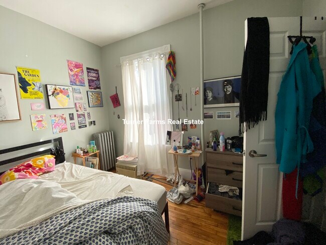 3 Oswald St, Unit 2 in Boston, MA - Building Photo - Building Photo