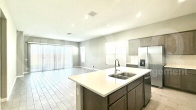 40974 W Hillman Dr in Maricopa, AZ - Building Photo - Building Photo