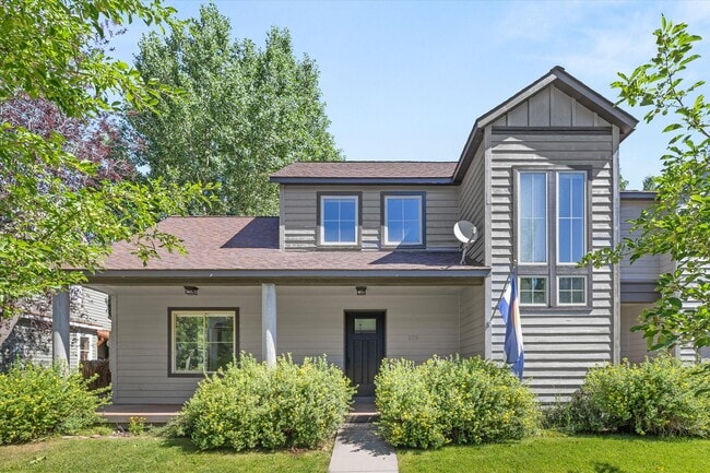 property at 528 Lake Ct