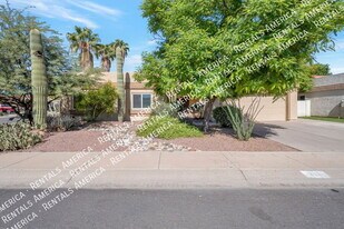 1530 E Whitten St in Chandler, AZ - Building Photo
