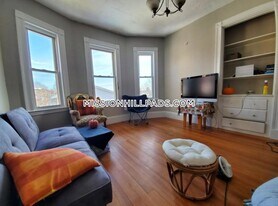 83 Wensley St, Unit 1 in Boston, MA - Building Photo