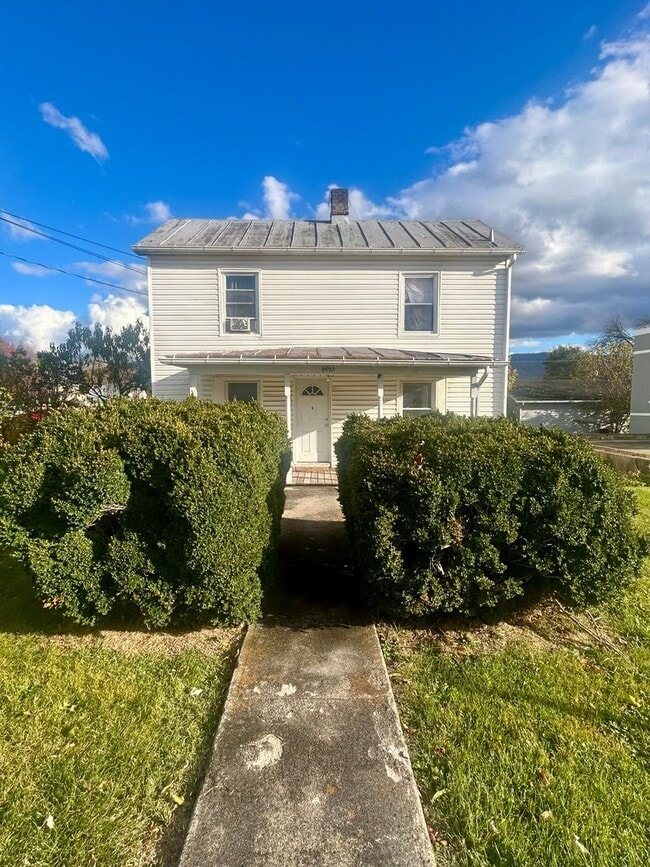 property at 9592 S Congress St