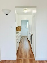 1120 Prospect Ave-Unit -1122 in Hermosa Beach, CA - Building Photo - Building Photo