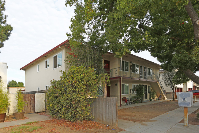 925 Delbert Way in San Jose, CA - Building Photo - Building Photo