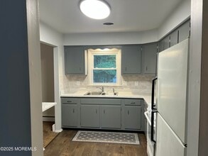 927 Edgebrook Dr N in Bayville, NJ - Building Photo - Building Photo