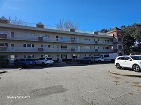 2263 Americus Blvd E in Clearwater, FL - Building Photo