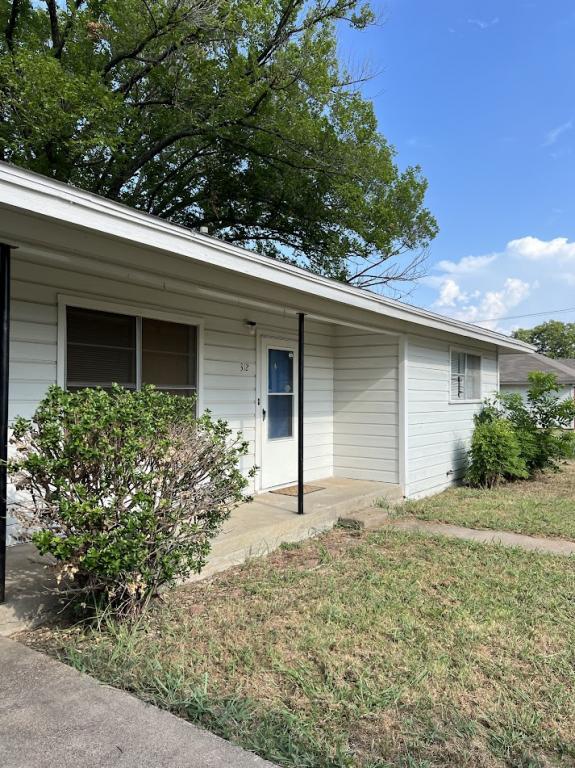 312 N Ave B in Springtown, TX - Building Photo - Building Photo